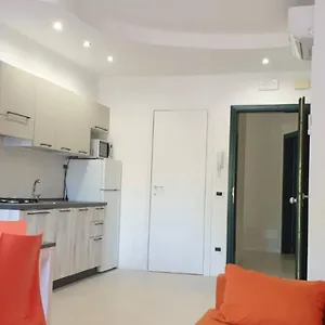 https://appartamento-nuovo-centralissimo-150-mt-dal-mare.hotelinveneto.com