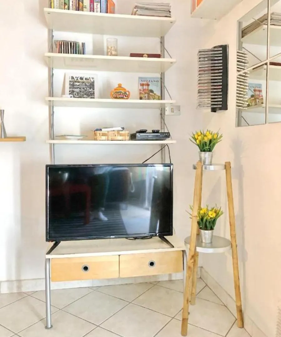 Apartment With Garden Lucca Italy