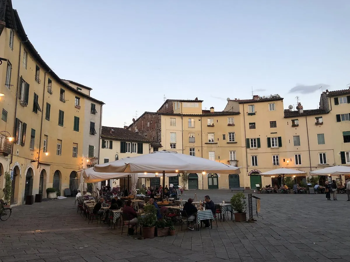 Apartment With Garden Lucca